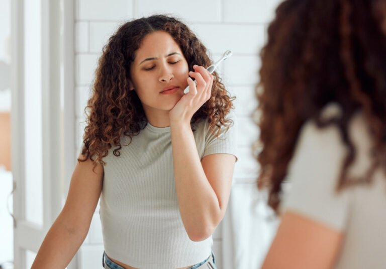 8 Common Dental Problems and Their Solutions