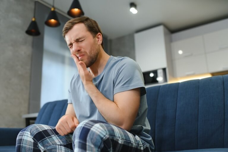 Emergency Dentistry: What to Do When Dental Disaster Strikes