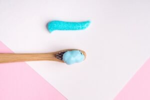 Dental Clinic - 5 Signs When It Is Time to Replace Your Toothbrush